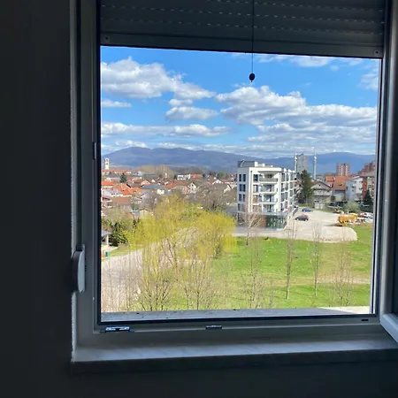 Apartment Apartman Ellmas *